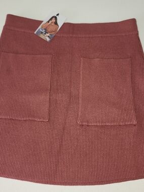 Ribbed Mini Skirt with Front Pockets - Rust Pink